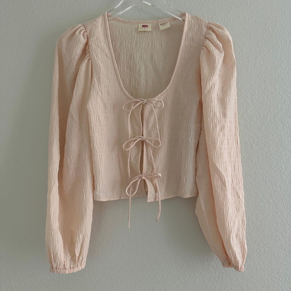 Levis Fawn Tie Blouse Womens XS Blush Pink Long Sleeve Front Tie Textured Crop